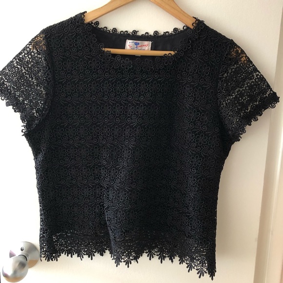 Vintage black lace cropped top - Picture 2 of 6